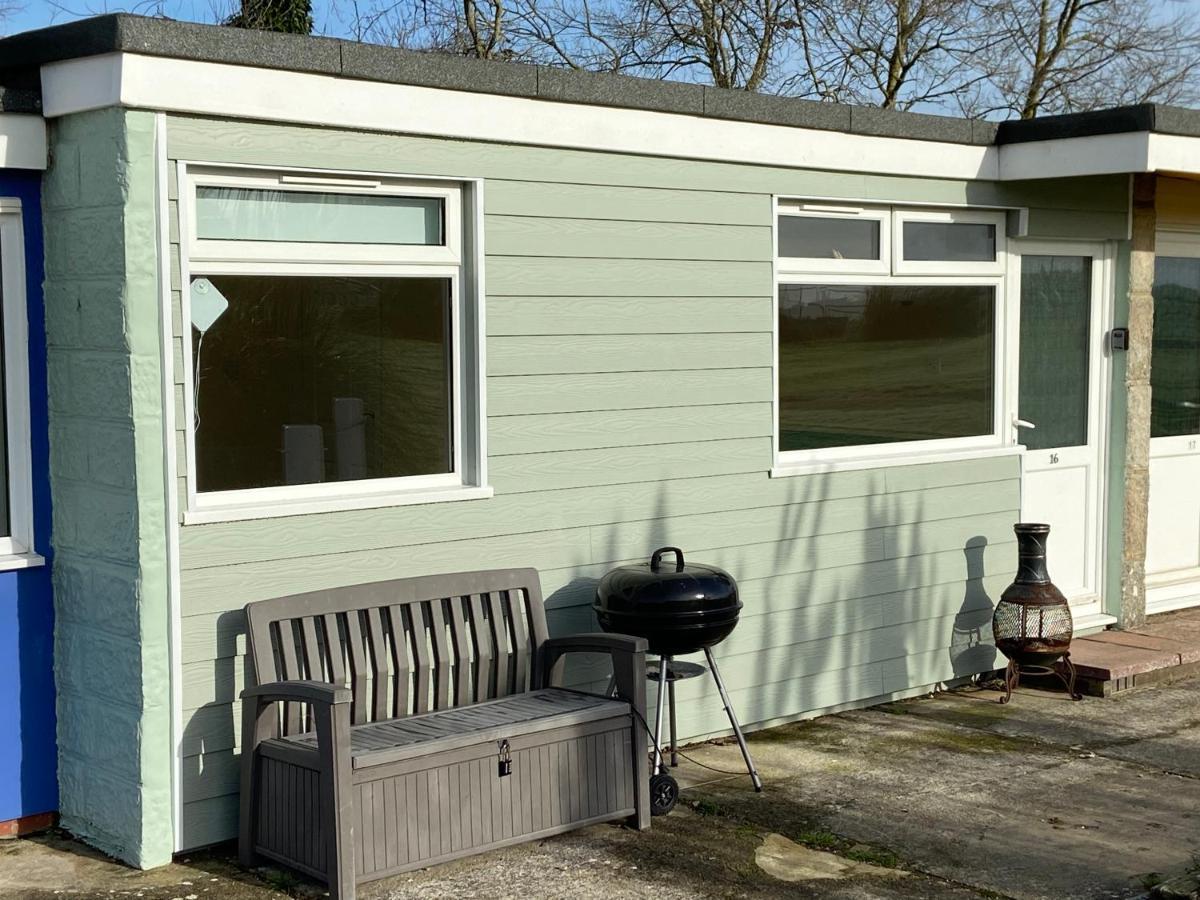 Fantastic Seaside Chalet Retreat Apartment Sandown Bagian luar foto