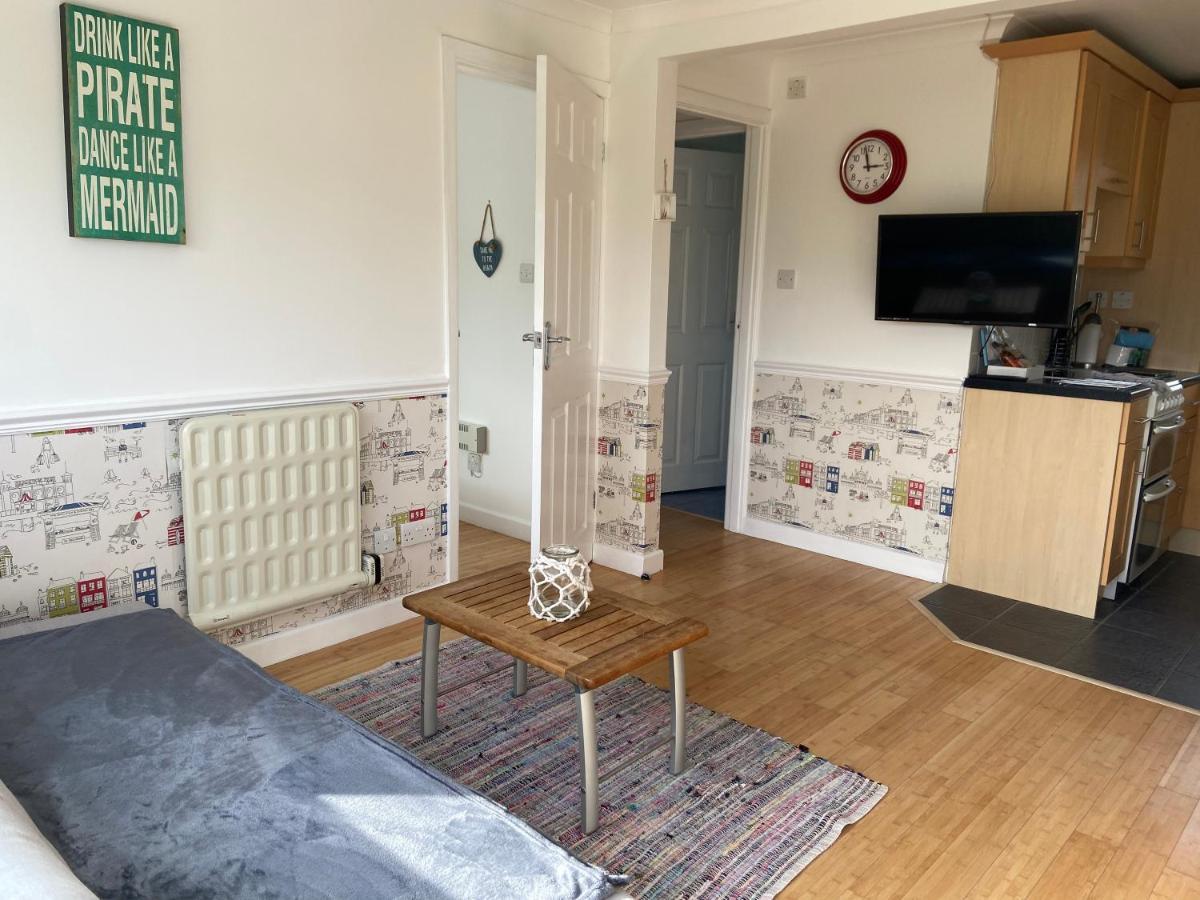 Fantastic Seaside Chalet Retreat Apartment Sandown Bagian luar foto