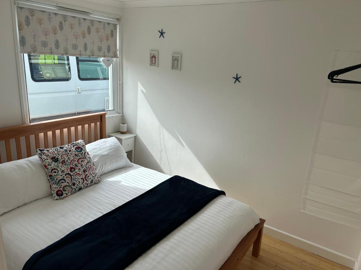 Fantastic Seaside Chalet Retreat Apartment Sandown Bagian luar foto